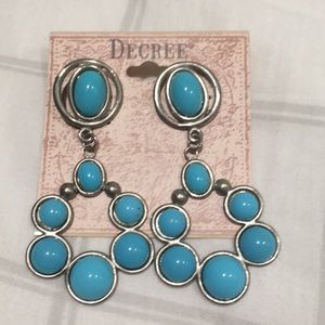 🌸 3/13 bundle sale- Decree earrings